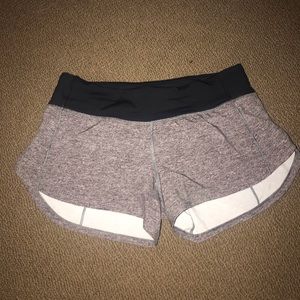 lululemon speedy shorts grey! 💓